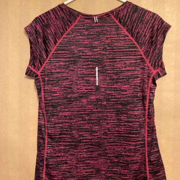 Women’s Dry Fit tops - (1) Nike & (1) Under Armour - size Medium - Picture 3 of 7